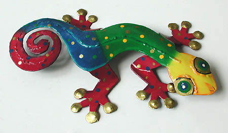 Painted Metal Gecko Wall Accent, Tropical Decor, Gecko Garden Decor - 8 x13"